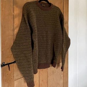 Brooks Brothers 100% wool sweater